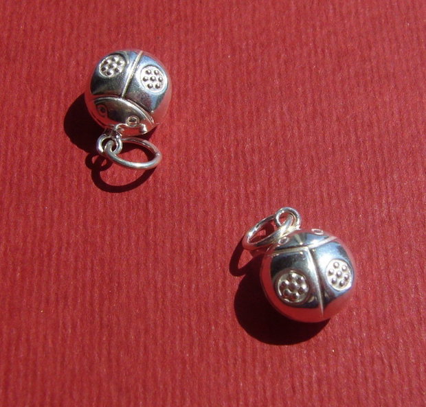Buburuza pandant / clopotel din argint .925 aprox aprox 7x9.5x17 mm (cu anoul)