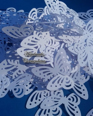 Confetti fluturi