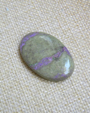 Caboson atlantisit (stichtit) (F23-3)