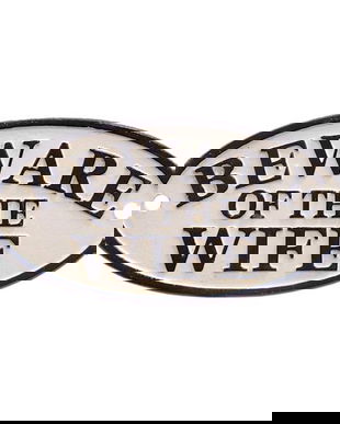 Placheta din fonta cu un mesaj amuzant