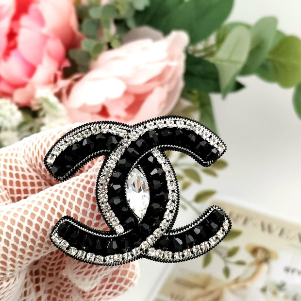 Broșa - Chanel Black Precious Little Thing