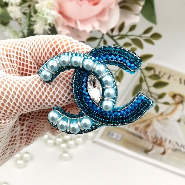 Rezervat Broșa - Chanel Blue pearls and Sparkles
