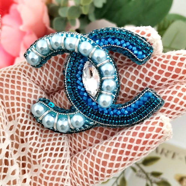 Rezervat Broșa - Chanel Blue pearls and Sparkles