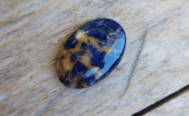Cabochon sodalit, 32x22x7 mm