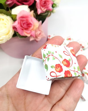 Cutiute mici, lucrate manual