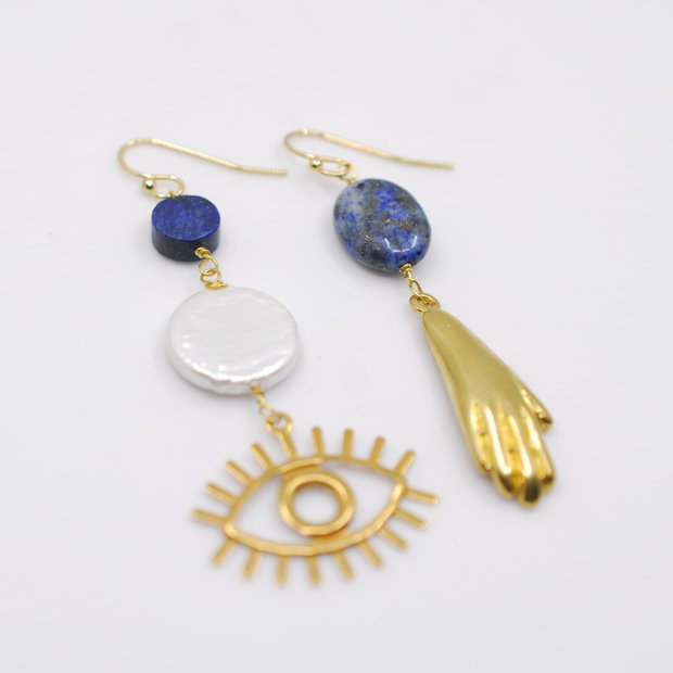 Cercei asimetrici din alama si perle, cercei lungi, cercei statement, cercei handmade
