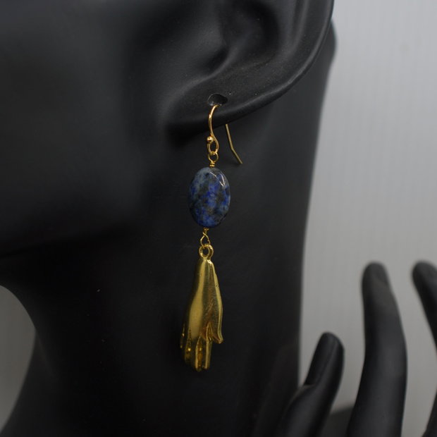 Cercei asimetrici din alama si perle, cercei lungi, cercei statement, cercei handmade