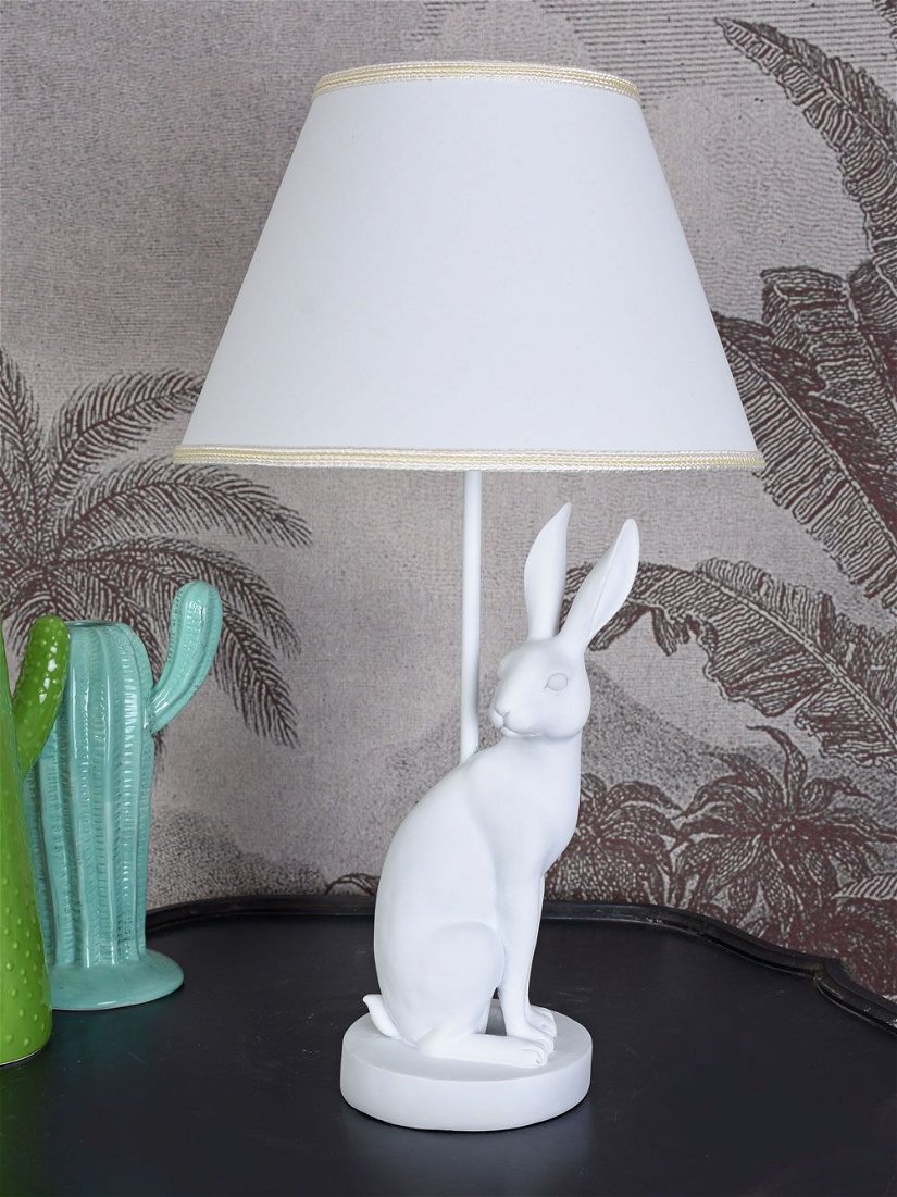 Lampa de masa cu un iepure alb