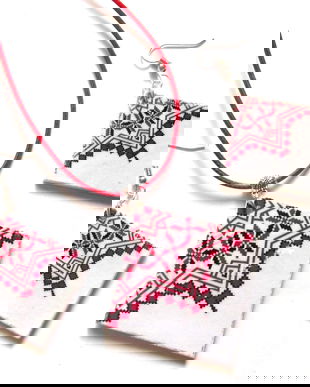 set bijuterii lemn cu motiv traditional 43241