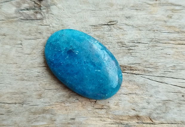 Cabochon apatite, 30x19x5 mm