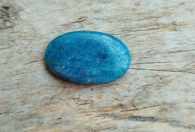 Cabochon apatite, 30x19x5 mm