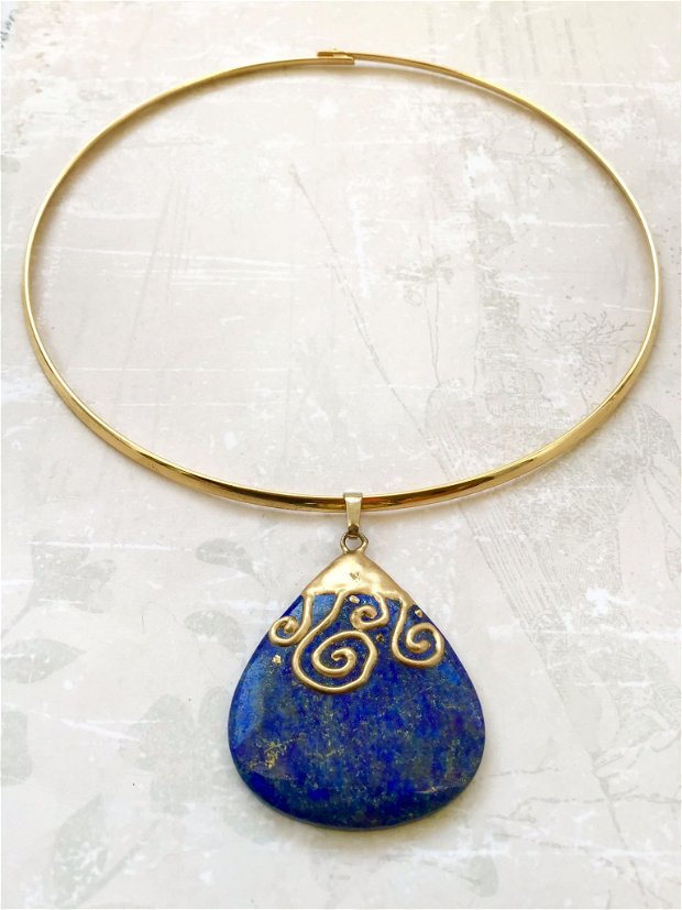 Pandantiv tribal lapis lazuli