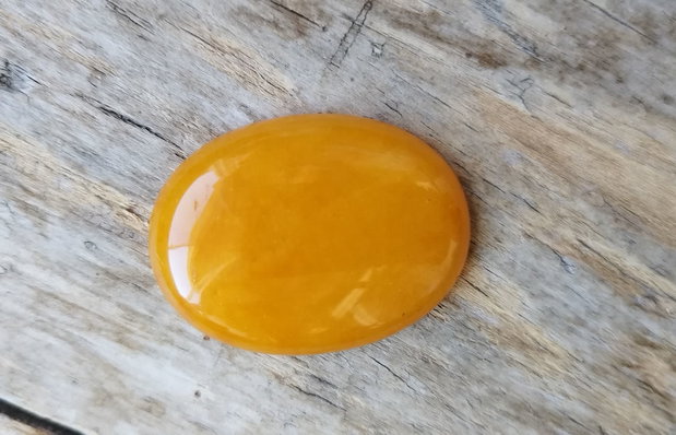 Cabochon jad galben, 40x30x7 mm