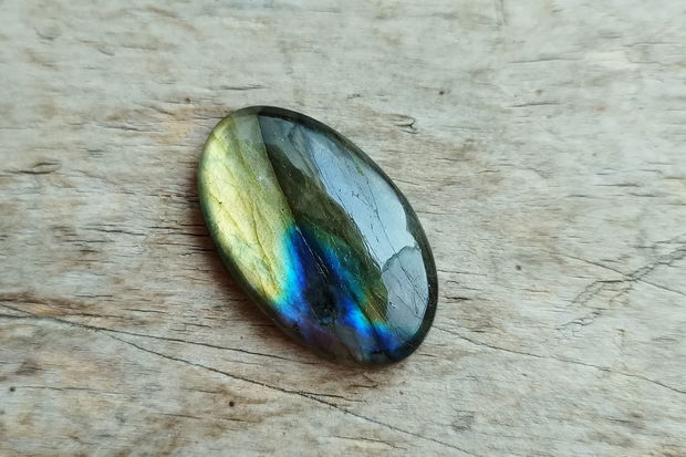 Cabochon labradorit, 34x20x5 mm