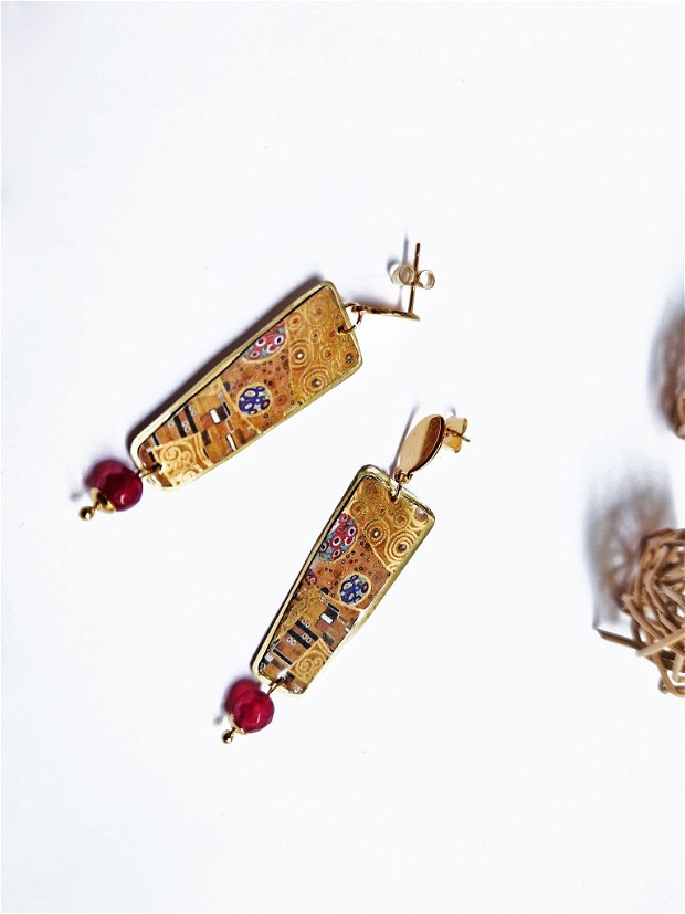 Cercei "Klimt Swirls" facuti manual din cutii metalice reciclate, jad, inox si alama