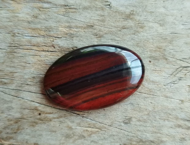 Cabochon pirita in jasp rosu, 28x18x4.5 mm