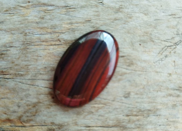 Cabochon pirita in jasp rosu, 28x18x4.5 mm