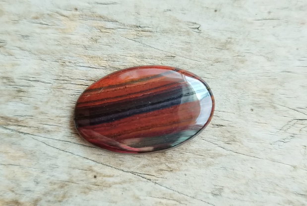 Cabochon pirita in jasp rosu, 28x18x4.5 mm
