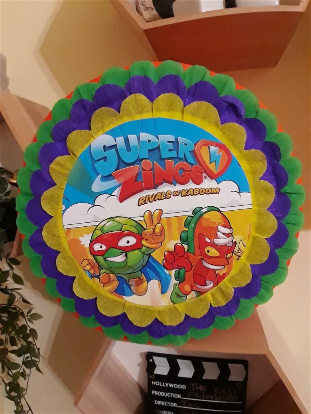 Piñata piniata Super Zings