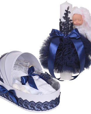 Lumanare botez cu iepuras pufos si trusou botez in landou, decor dantela Bleumarine