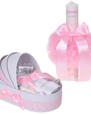 Lumanare botez personalizata si trusou botez in landou, decor dantela Roz