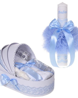 Lumanare botez personalizata si trusou botez in landou, decor dantela Bleu