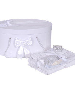 Set trusou botez si cutie trusou, dantela si fundite, decor Alb