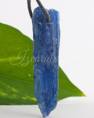 Pandantiv kyanite 11-20x30-50mm (1)