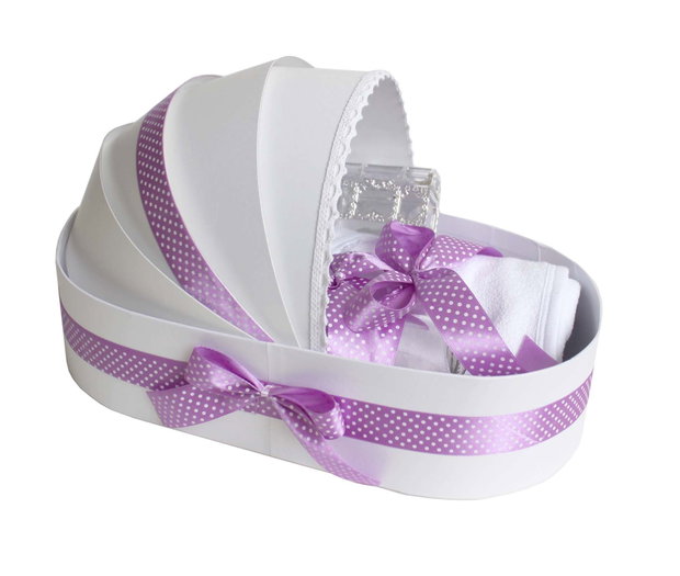 Trusou botez complet landou, trusou botez elegant decorat cu dantela si fundite, decor Lila cu buline