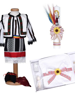 Set hainute botez traditional fetita, trusou si lumanare, decor traditional popular, set botez cu motive nationale, set botez national