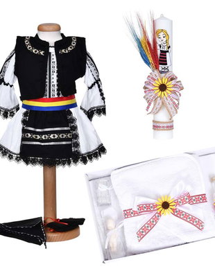 Set hainute botez traditional fetita, trusou si lumanare, decor traditional popular, set botez cu motive nationale, set botez national