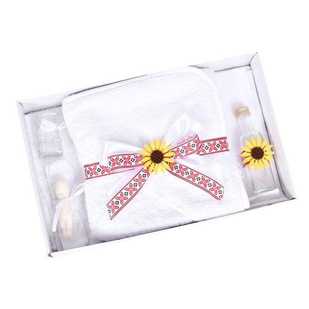 Set hainute botez traditional fetita, trusou si lumanare, decor traditional popular, set botez cu motive nationale, set botez national