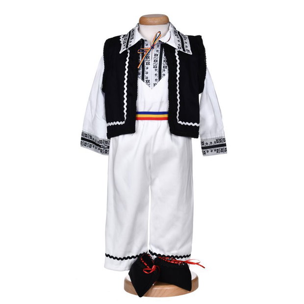 Set hainute botez traditional baiat, trusou si lumanare, decor traditional popular, set botez cu motive nationale, set botez national
