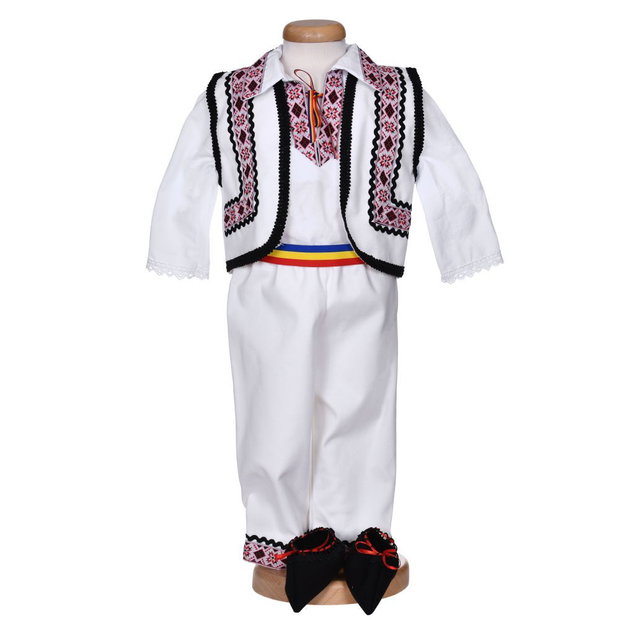 Set hainute botez traditional baiat, trusou si lumanare, decor traditional popular, set botez cu motive nationale, set botez national