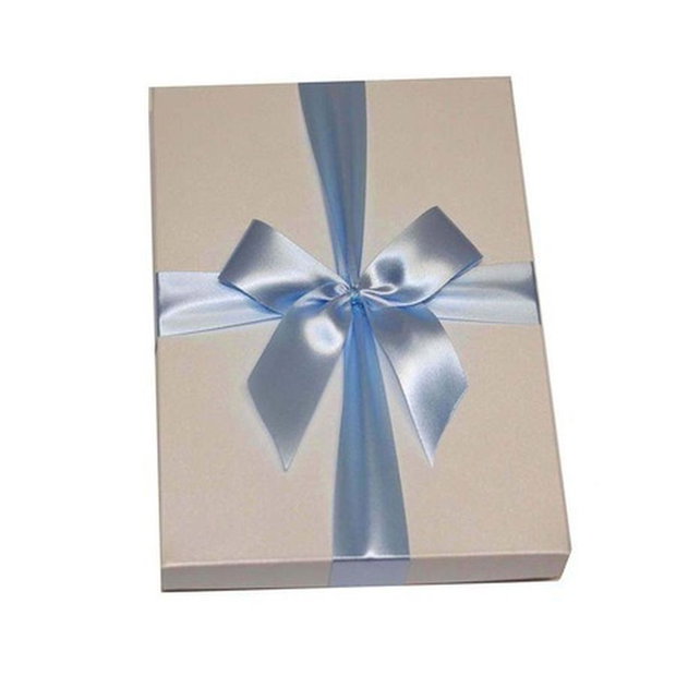Cruciulite botez dantelate bleu si cutie cadou, set 50 cruciulite decorate