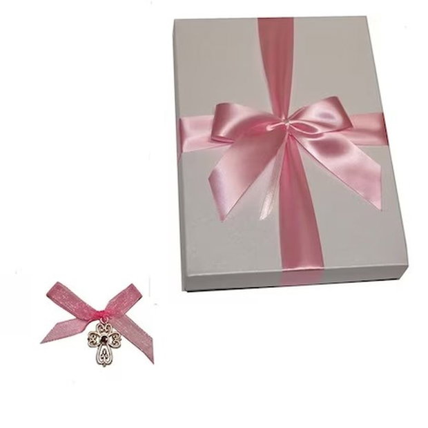 Cruciulite botez dantelate roz si cutie cadou, set 50 cruciulite decorate