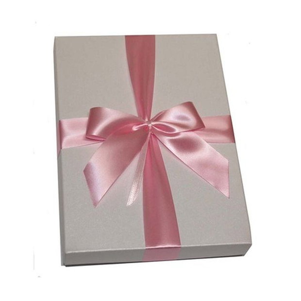 Cruciulite botez dantelate roz si cutie cadou, set 50 cruciulite decorate