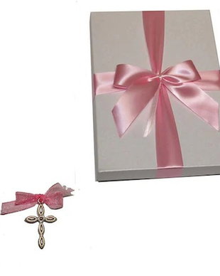 Cruciulite botez fetita dantelate roz si cutie cadou, set 50 cruciulite decorate funda roz