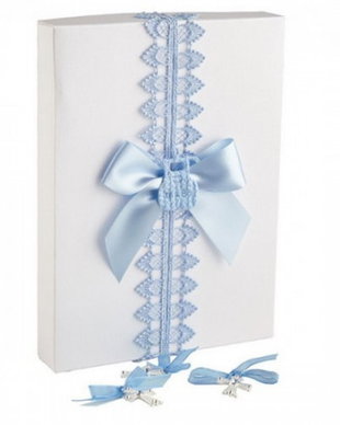 Cruciulite botez bleu pentru baiat si cutie cadou, set 50 cruciulite botez decorate fundite bleu