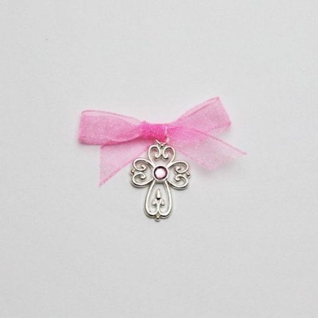 Cruciulite botez roz pentru fetita si cutie cadou, set 50 cruciulite botez decorate fundite roz