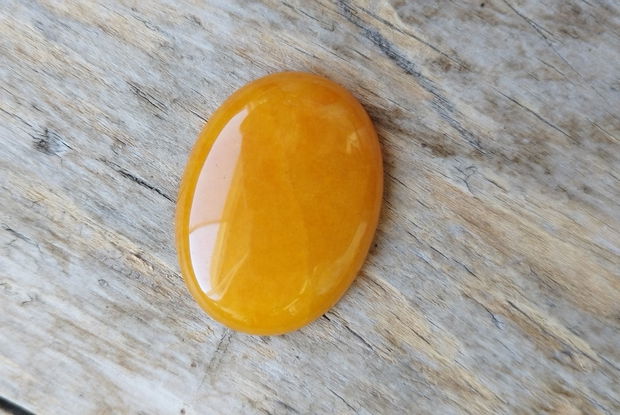 Cabochon jad galben, 40x30 mm