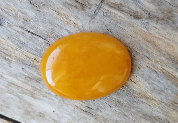 Cabochon jad galben, 40x30 mm