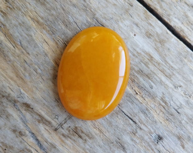 Cabochon jad galben, 40x30 mm