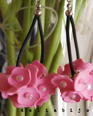 Cercei handmade statement unicat -flori - foamiran (cod844)