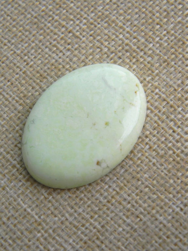 Caboson lemon chrysoprase (F30-1)