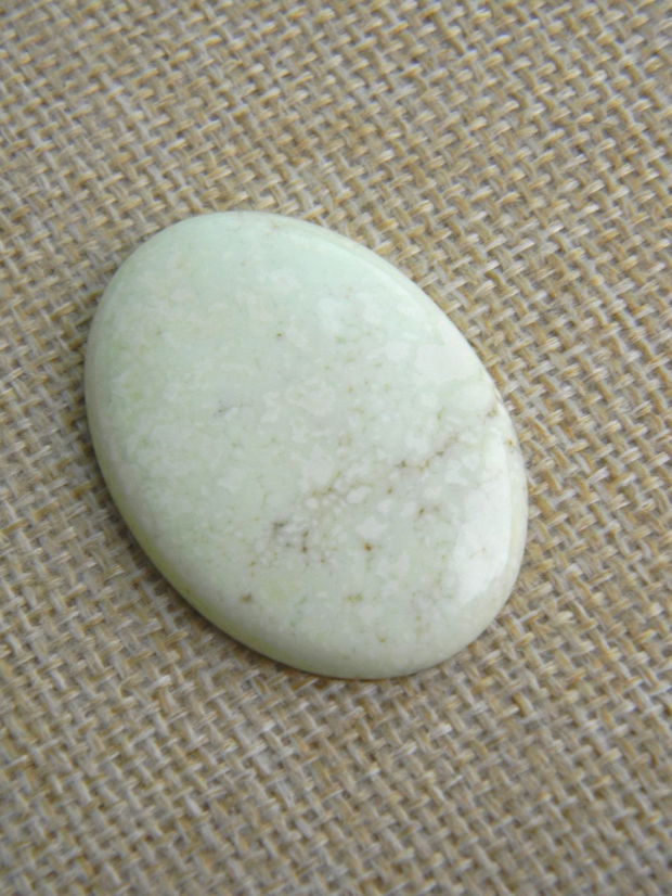 Caboson lemon chrysoprase (F33-1)