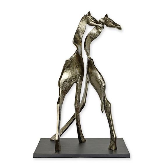 Doua girafe-statueta din alumniu cu un soclu din marmura