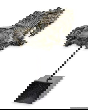 Tors de cal-statueta din aluminiu pe un soclu din marmura