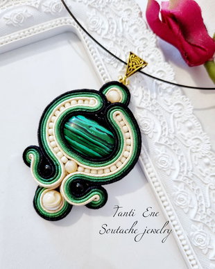 Pandantiv verde soutache