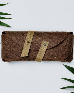 Toc "VINTAGE+"pentru ochelari, din piele de cocos, personalizat prin gravura